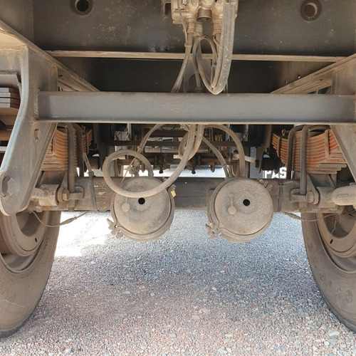 Imagem 10 de 18 de Carreta Carga Seca Pastre Grade Baixa De Auto Escola 2018