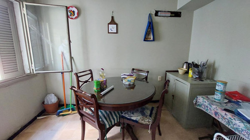 Imagen 10 de 11 de Venta De Apartamento De 2 Dormitorios En Centro De Montevideo