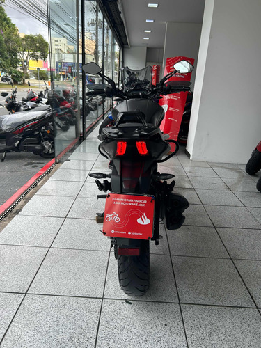 Bajaj Dominar 400 Ano 2025