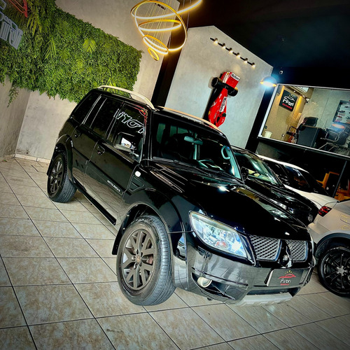 Mitsubishi Pajero TR4 2.0 4x2 Flex Aut. 5p