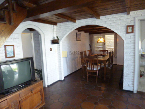 Imagen 26 de 30 de Venta De Casa Frente Al Mar De 4 Dormitorios En Pinares
