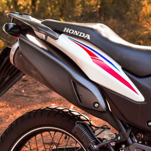 Imagem 3 de 10 de Moto Honda Xre 300cc Branca 2017
