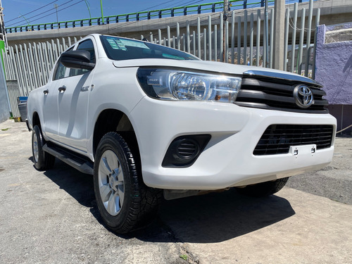 Toyota Hilux 2.7 Cabina Doble Sr Mt