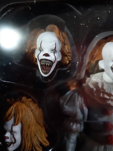 Imagen 6 de 6 de Muñeco It Pennywise - Neca