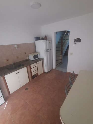 Triplex Amplio Y En Impecable Estado A La Venta Sin Expensas