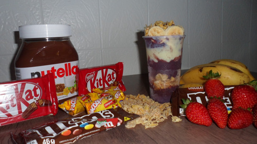 Imagem 1 de 10 de Doces, Salgados E Açai Dfloresta