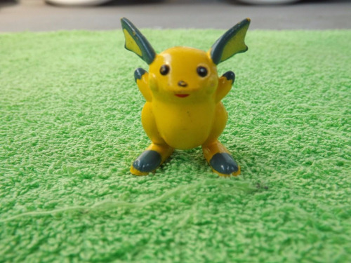 Antiga Miniatura Pokémon Raichu Pikachu