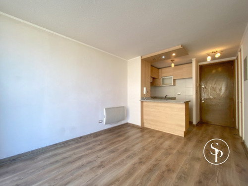 Una Habitación En Suite Con Estac. Y Bodega Metro Ñuble