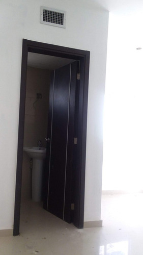 Imagen 12 de 19 de En Venta Hermosa Casa A Estrenar De 2 Niveles En El Conjunto Residencial Majestic En La Isla De Margarita, Municipio Maneiro, Venezuela