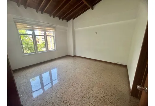 Sé Vende Apartamento Duplex En Laureles Excelente Para Reformar