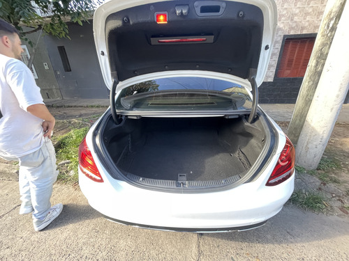 Mercedes-benz Clase C 2.0 C200 Avantgarde At 184cv Excelente
