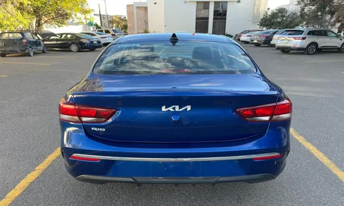 Kia Rio 4p LX L4/1.6 Aut