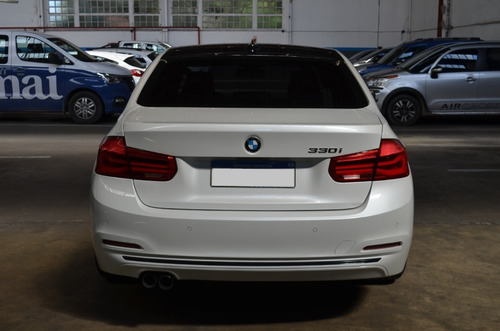 BMW Serie 3 3.0 330i Sedan Sport Line 252cv
