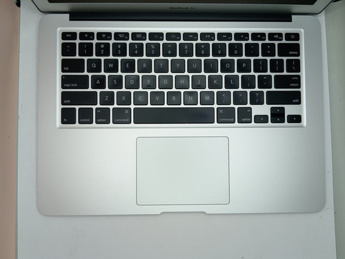 Apple Macbook Air A1466 Core I5 8gb Ram 128gb Ssd Webcam (Usado)