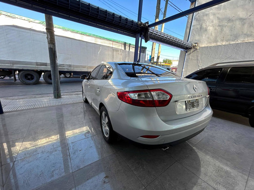 Imagen 5 de 15 de Renault Fluence 2014 1.6 Ph2 Dynamique 110cv