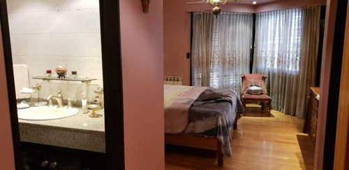 Casa En Venta En Mataderos