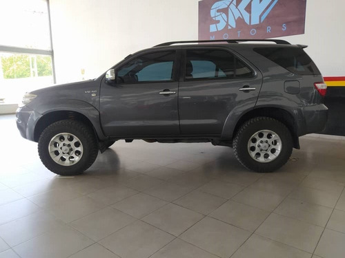 Imagen 4 de 10 de Toyota Fortuner Blindada