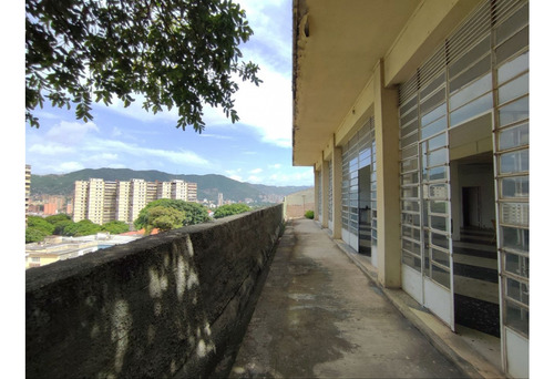 Vendo Casa 390m2 5h/4b/4p Vista Alegre 5758