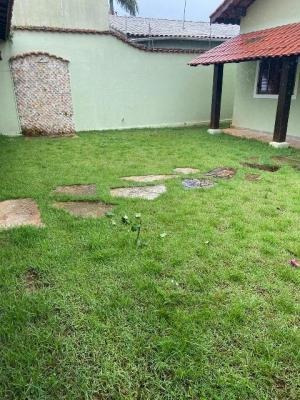 Imagem 9 de 12 de Casa Perto Da Praia Com 3 Quartos E Escritura! Financia!