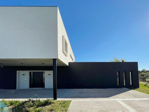 Imagen 8 de 30 de Casa En Venta En El Canton Barrio Norte A Laguna Con Pileta