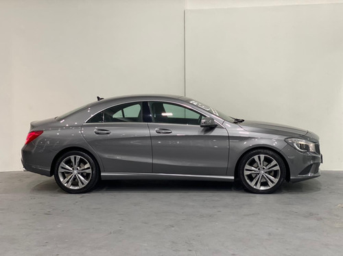 Imagem 2 de 11 de Mercedes Benz Cla-200 Urban 1.6