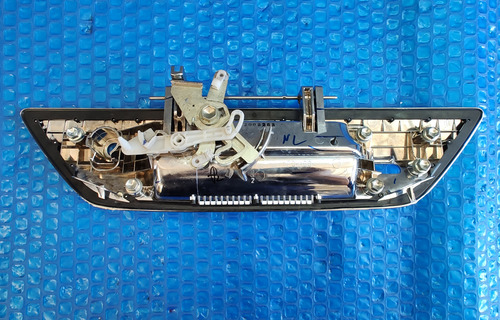 Maçaneta Externa Caçamba Hilux 17 18 19 20 21 2022 2023 2024 (Usado)