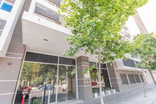 Edificio Av. Almte. Blanco Encalada (1 Est. 1 Bod.) Vista S