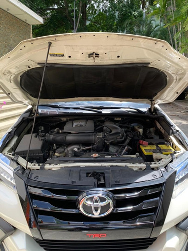 Imagen 13 de 18 de Toyota Fortuner 2018