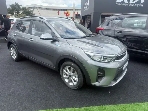 Kia Stonic Desire Mod 2026 Hibdrido Soat Gratis