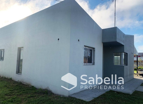 Imagen 3 de 9 de Venta De Casa 2 Dormitorios En Ringuelet, La Plata.
