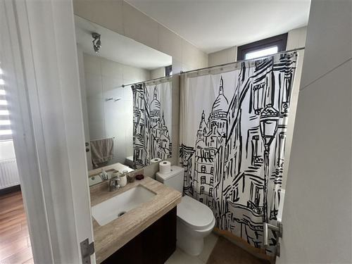 Casa En Venta De 4 Dorm+ Estar + Piscina En Chamiser