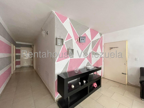 Casa En Alquiler Urb La Cooperativa Maracay Amoblada Segura Kg:25-14786