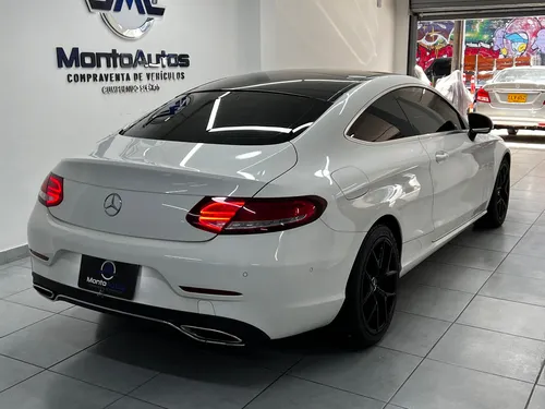 Mercedes-Benz Clase C 2.0 Amg