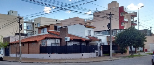 Casa  En Venta En Villa Sarmiento