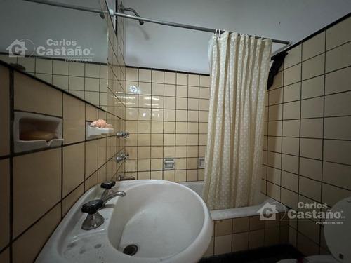 Casa En Altos De 3 Amb Con Quincho, Piscina Galpón/local Sótano.