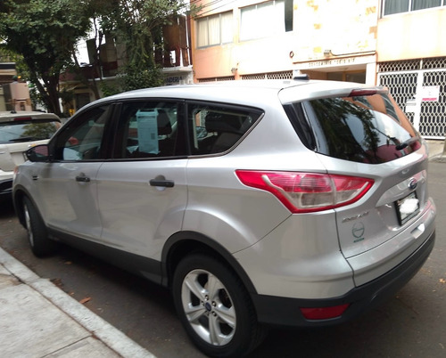 Ford Escape 2.5 S Plus Mt