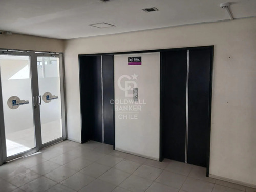 Excelente Oficina Ubicada En El Bosque Norte, El Golf