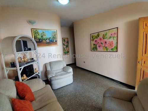 Casa En Venta Urb Corinsa, Cagua 24-28122 Hc