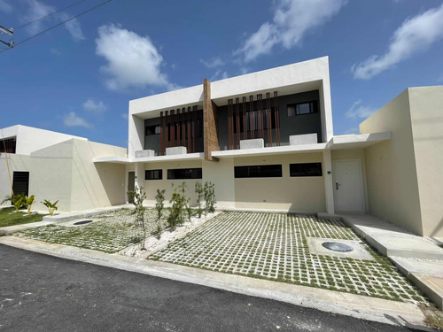 Villa Duplex En Venta En Punta Cana, Rd
