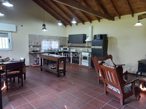 Casa Quinta En Venta Ubicado En General Rodríguez, G.b.a. Zona Oeste, Argentina