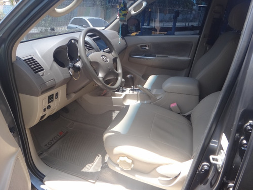 Imagen 9 de 12 de Toyota Fortuner Tailandesa Automtica 4x4
