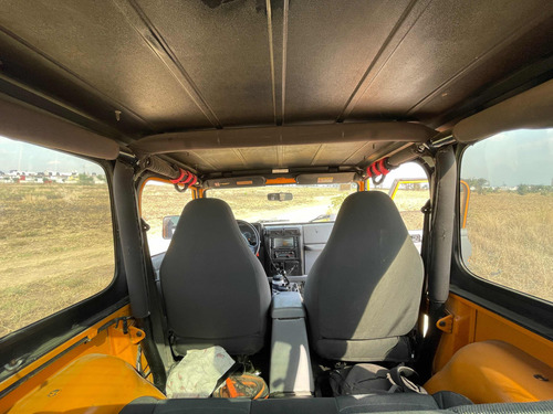 Jeep Wrangler 4.0 sport 4x4 Mt