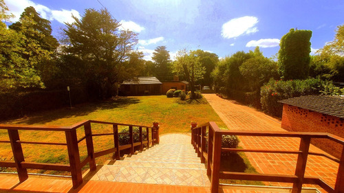 Imagen 2 de 30 de Villa Allende Golf-cóndor Alto-alquiler-frente A Cancha- Amoblada-pileta- 6 Dorm-