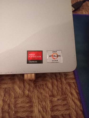 Notebook Dell Inspiron 3505 Amd Athlon Silver 15.6 Gris (Usado)