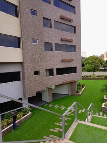 Imagen 1 de 9 de Pent House En Maracay Foa-1848