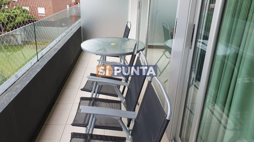 Imagen 6 de 9 de Venta De Apartamento De 3 Dormitorios En Edificio Torre Del Mar Punta Del Este