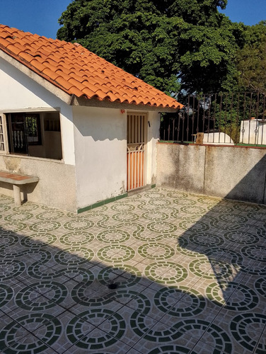 Alquilo Habitacion Para Caballero Con Entrada Independiente