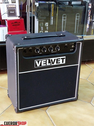 Imagen 3 de 4 de Amplificador De Guitarra 30w C/ Distorsión Ind. Nacional