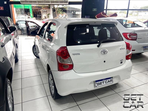 Imagem 4 de 7 de Toyota Etios Etios 1.3 X 16v Flex 4p Manual