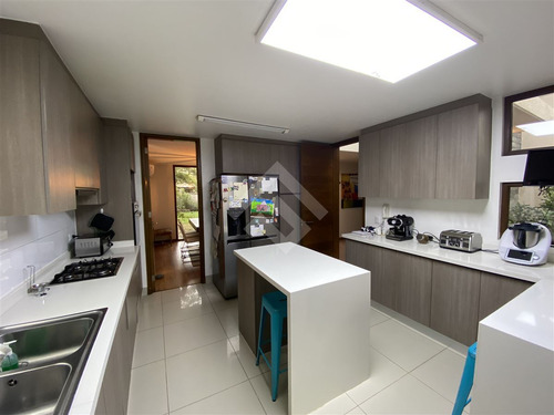 Casa En Venta De 3 Dorm. En Chamisero Colina